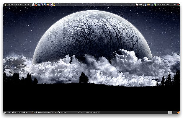 fullcircle:21:mydesktop-nellery.jpg